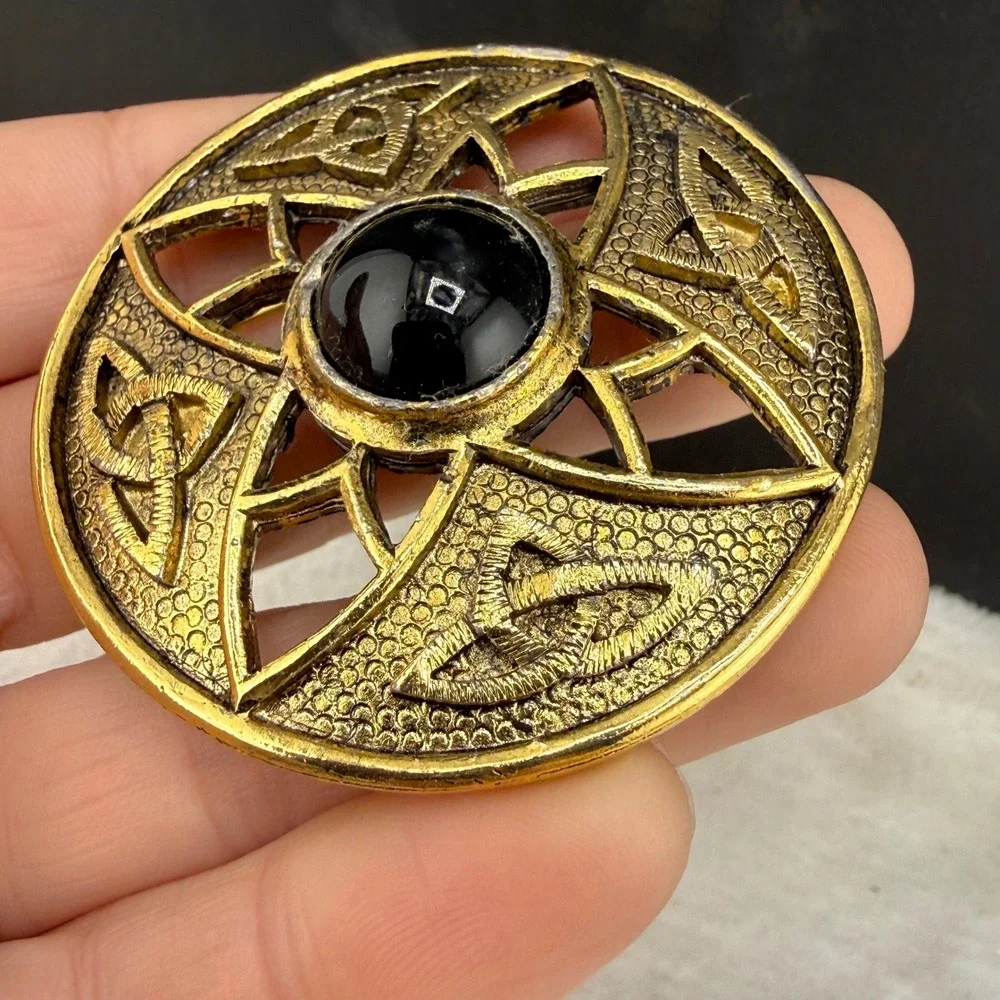 Vintage Celtic Trinity Knot Brooch Gold Tone Black Acrylic
